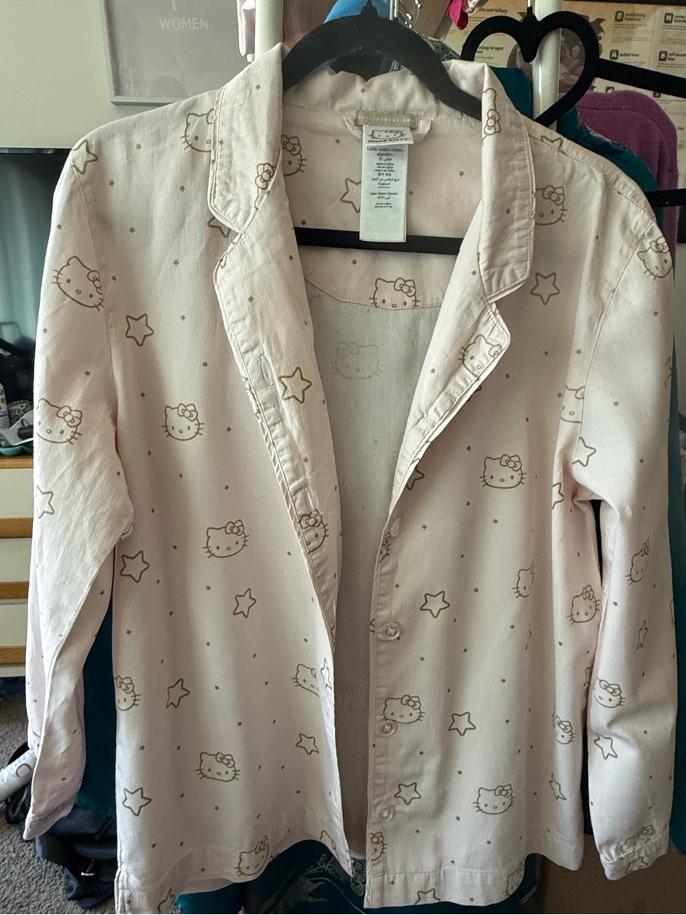 Hello Kitty Metallic Star Blush & Gold Pajama Set - Picture 3 of 7